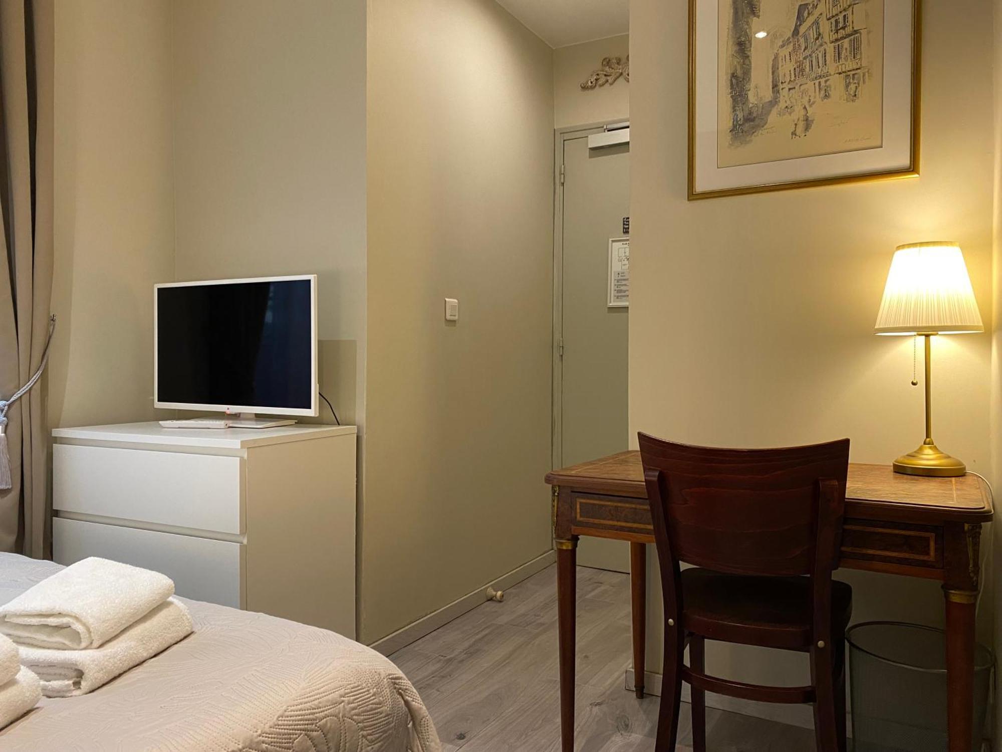 Hotel Saint Yves Nantes Kültér fotó