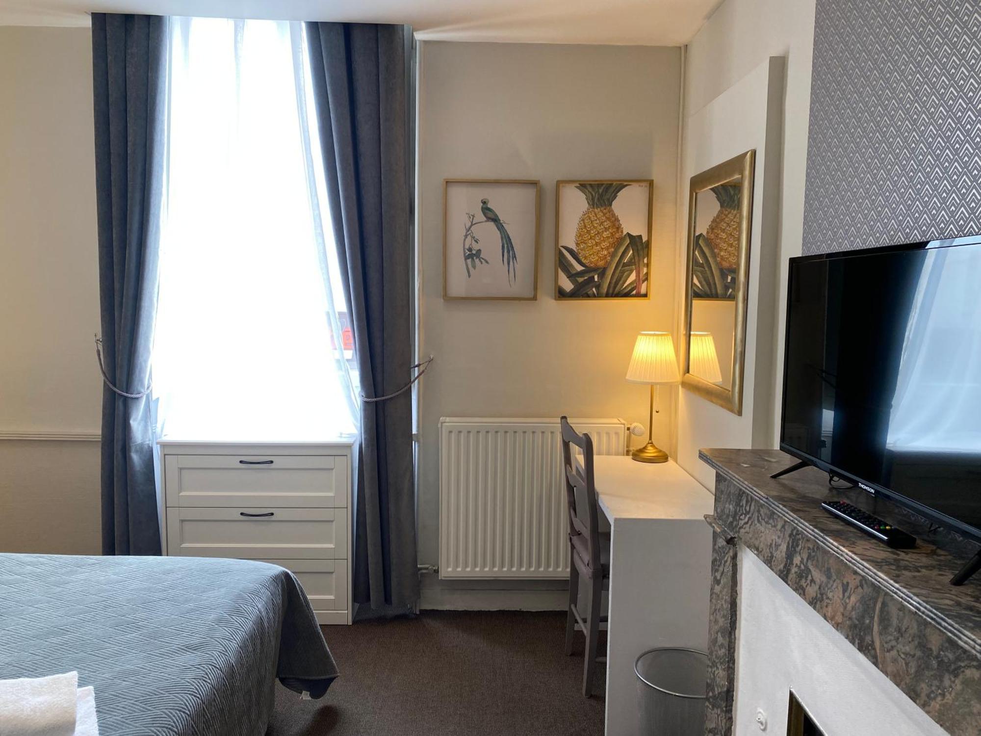 Hotel Saint Yves Nantes Kültér fotó