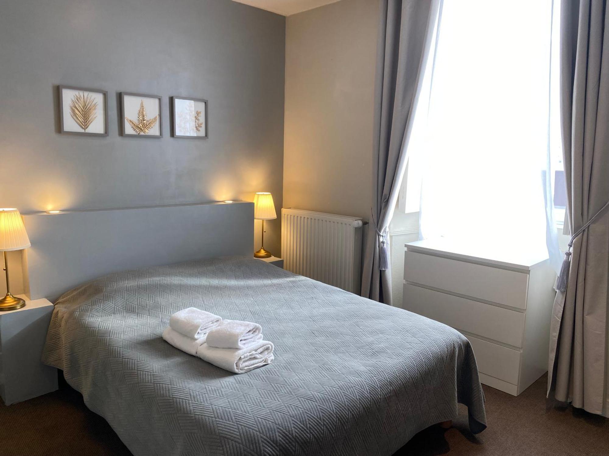 Hotel Saint Yves Nantes Kültér fotó